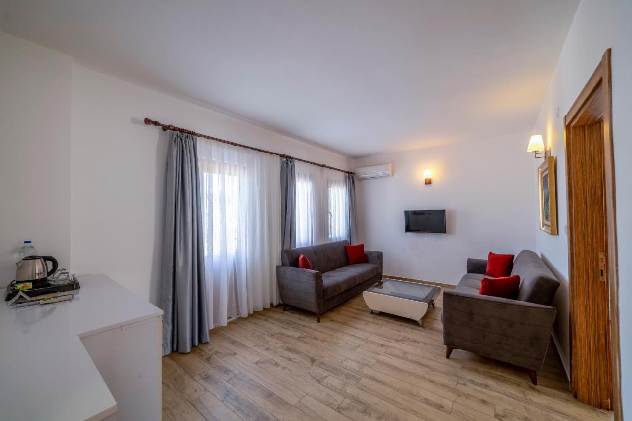 Queen Boutique Hotel Bitez Bagian luar foto