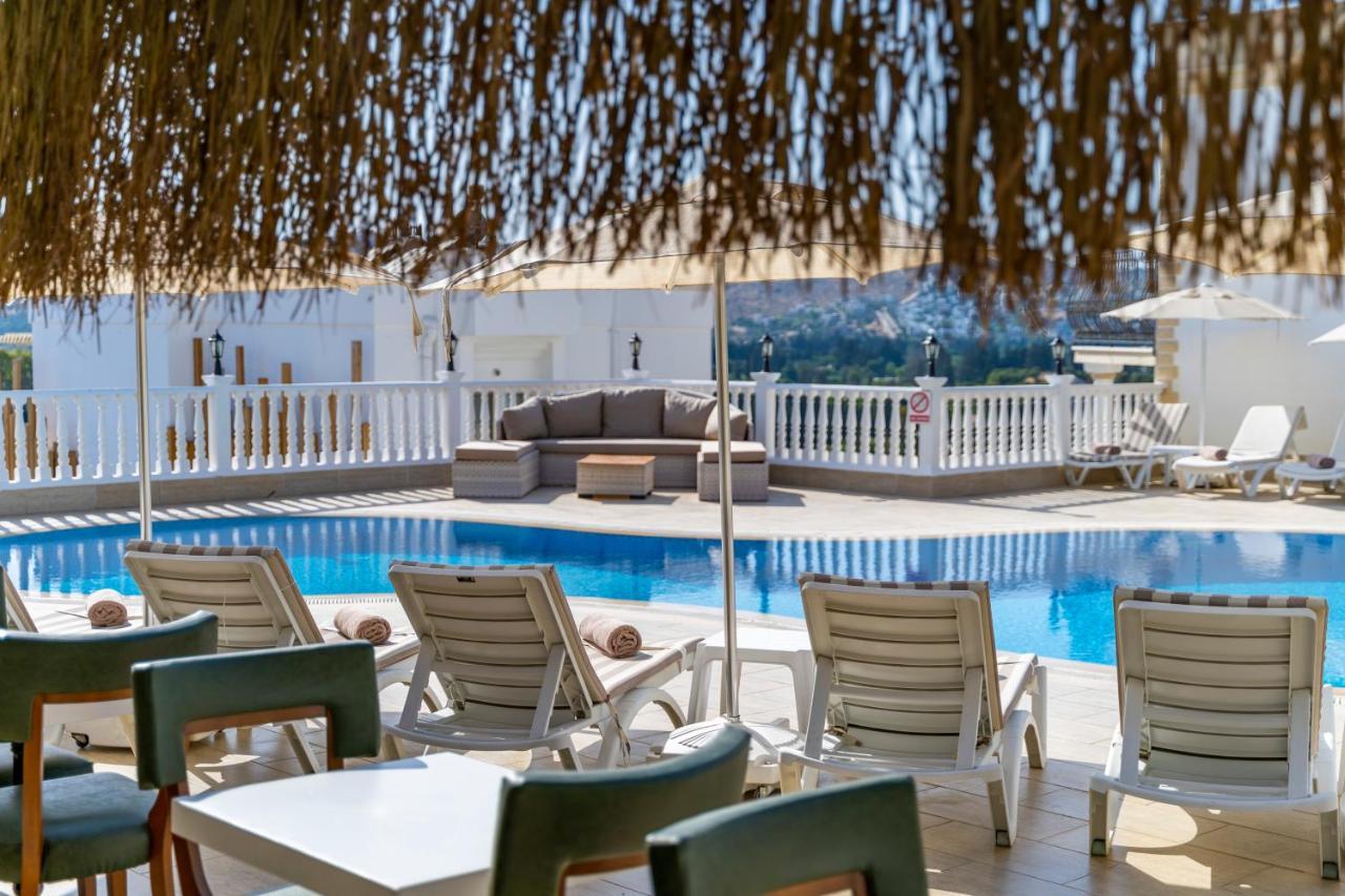 Queen Boutique Hotel Bitez Bagian luar foto