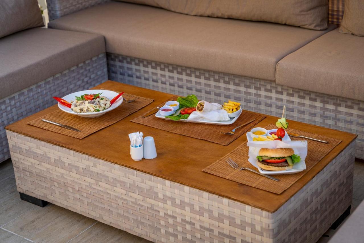 Queen Boutique Hotel Bitez Bagian luar foto