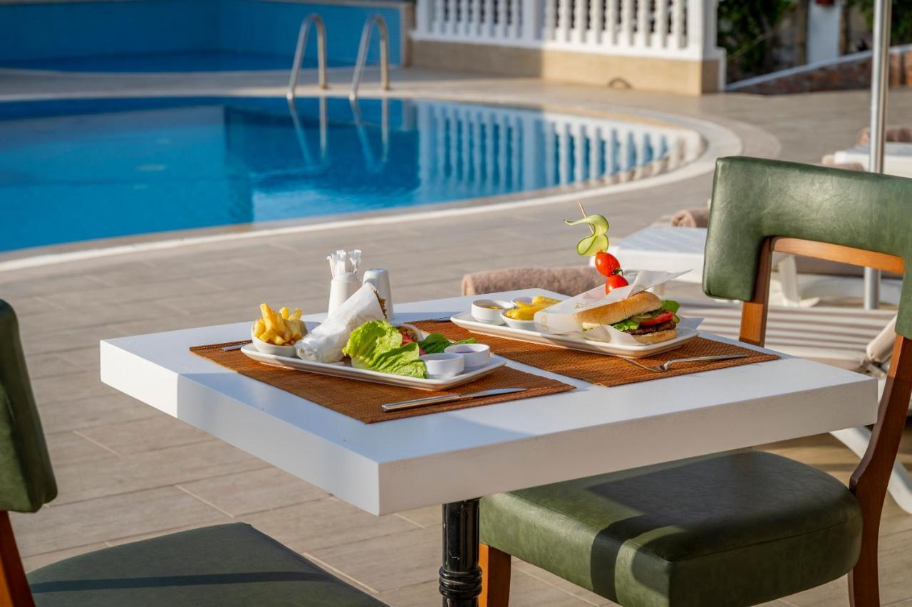 Queen Boutique Hotel Bitez Bagian luar foto